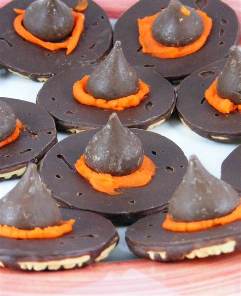Surprise Your Friends with Witches Hat Cookies for Halloween